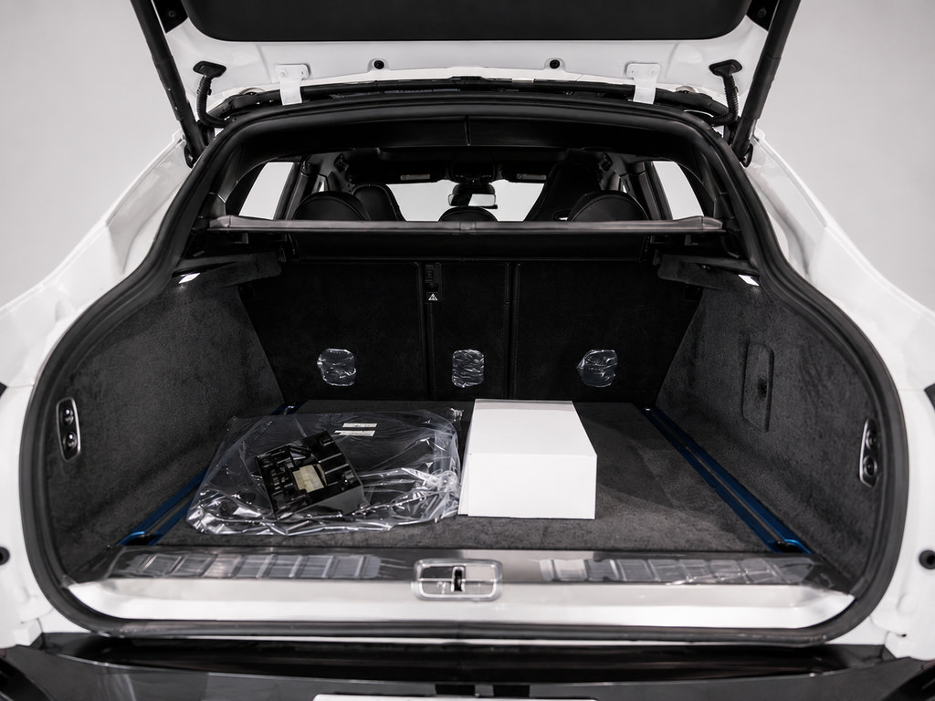 New 2026 Aston Martin DBX 707 AWD/4WD image 15