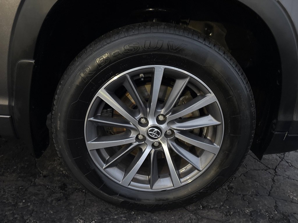 Used 2018 Toyota Highlander XLE image 44