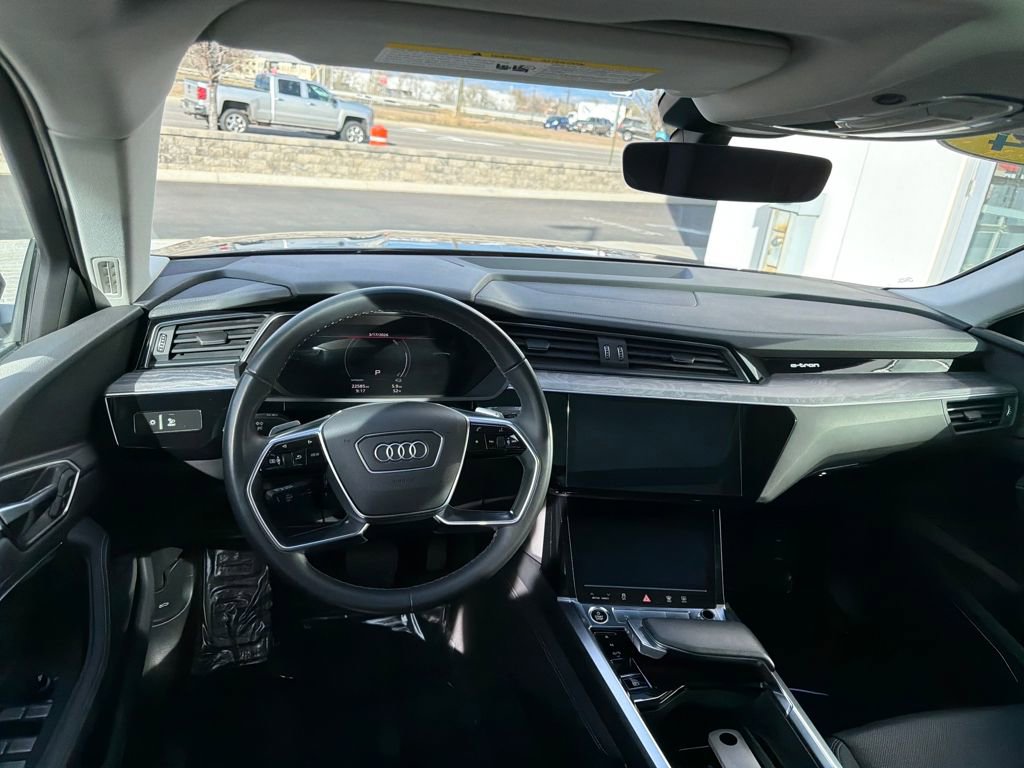 Used 2024 Audi Q8 e-tron Premium Plus w/ Premium Plus Package image 13