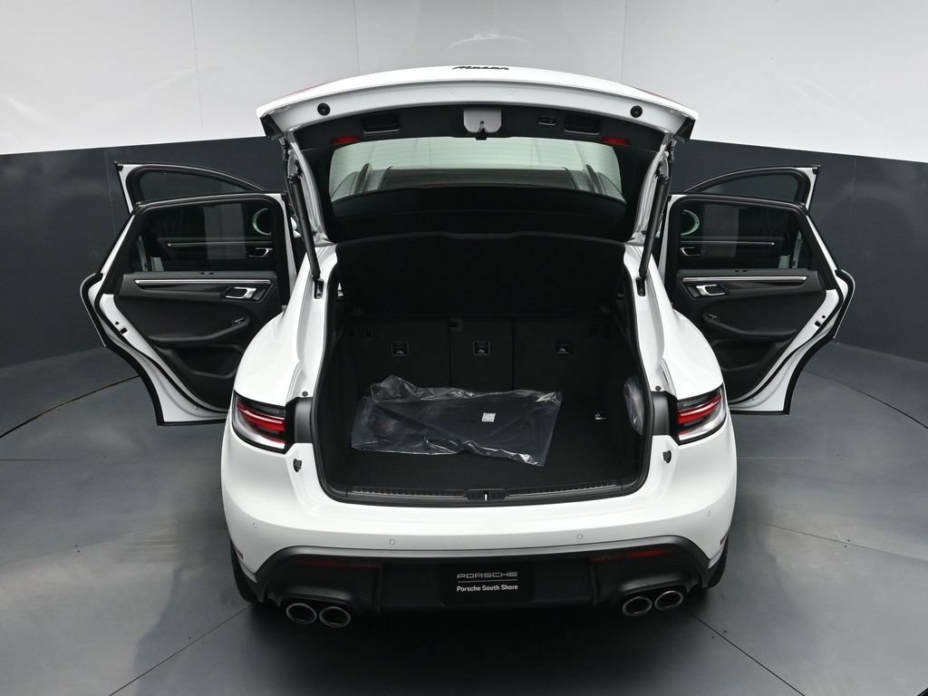 New 2026 Porsche Macan AWD/4WD image 31