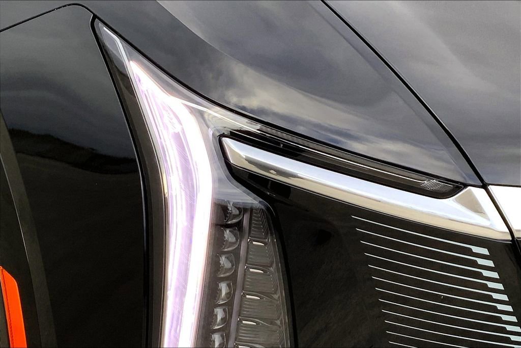 New 2025 Cadillac Escalade IQ Luxury 2 image 14