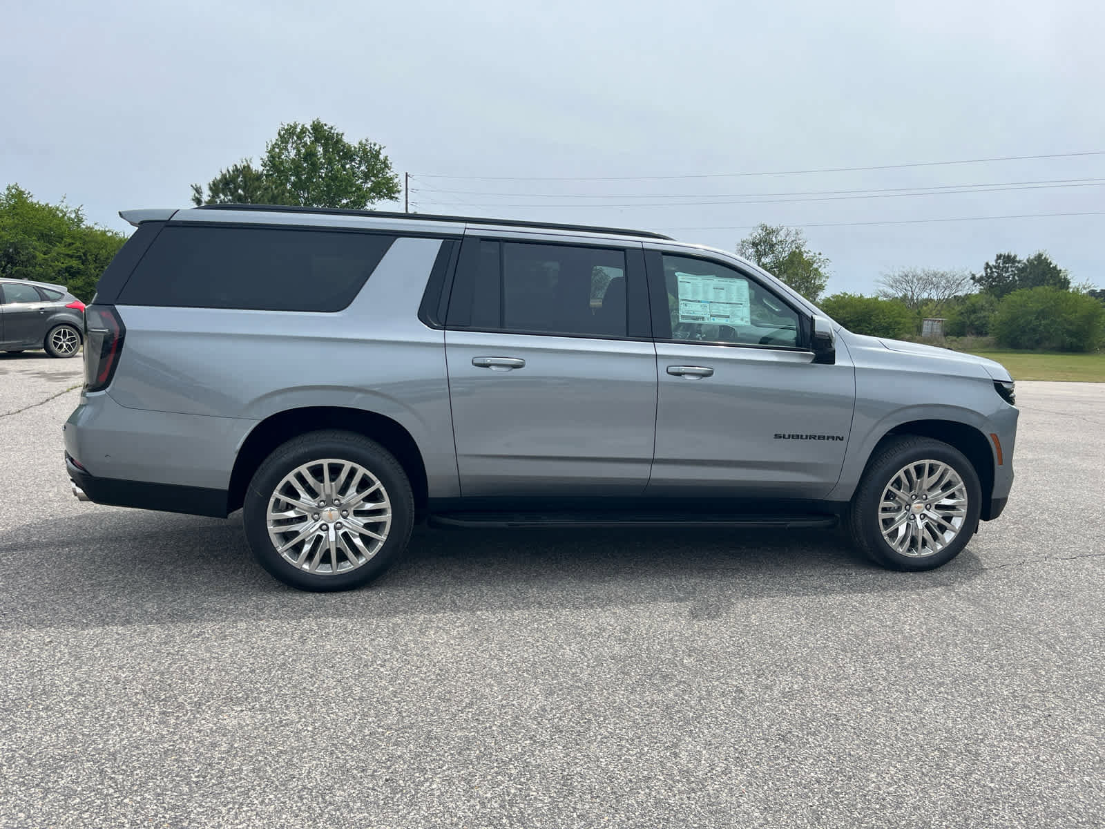 New 2026 Chevrolet Suburban RST image 6