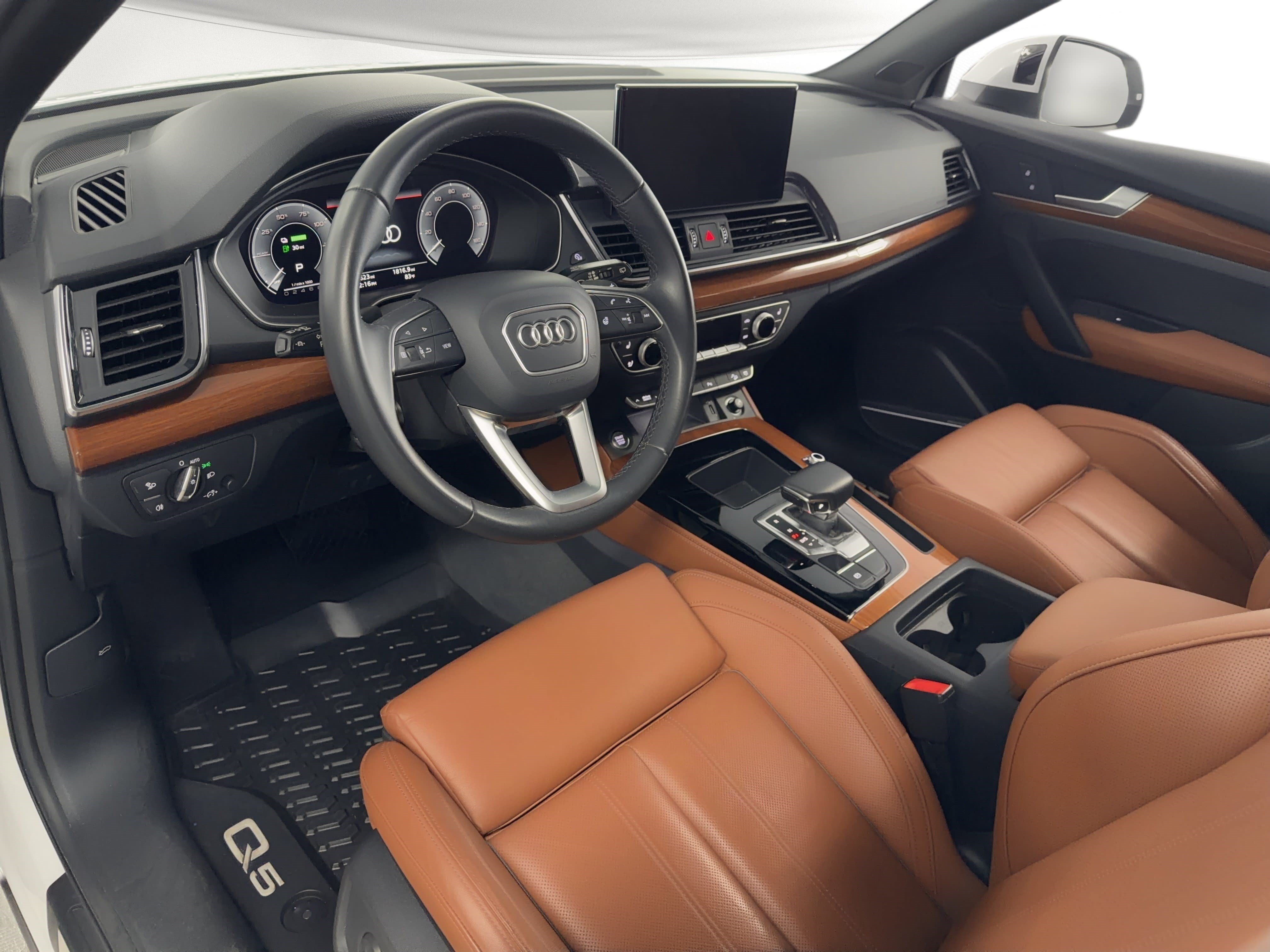 Certified 2023 Audi Q5 e Premium Plus w/ Premium Plus Package AWD/4WD image 4