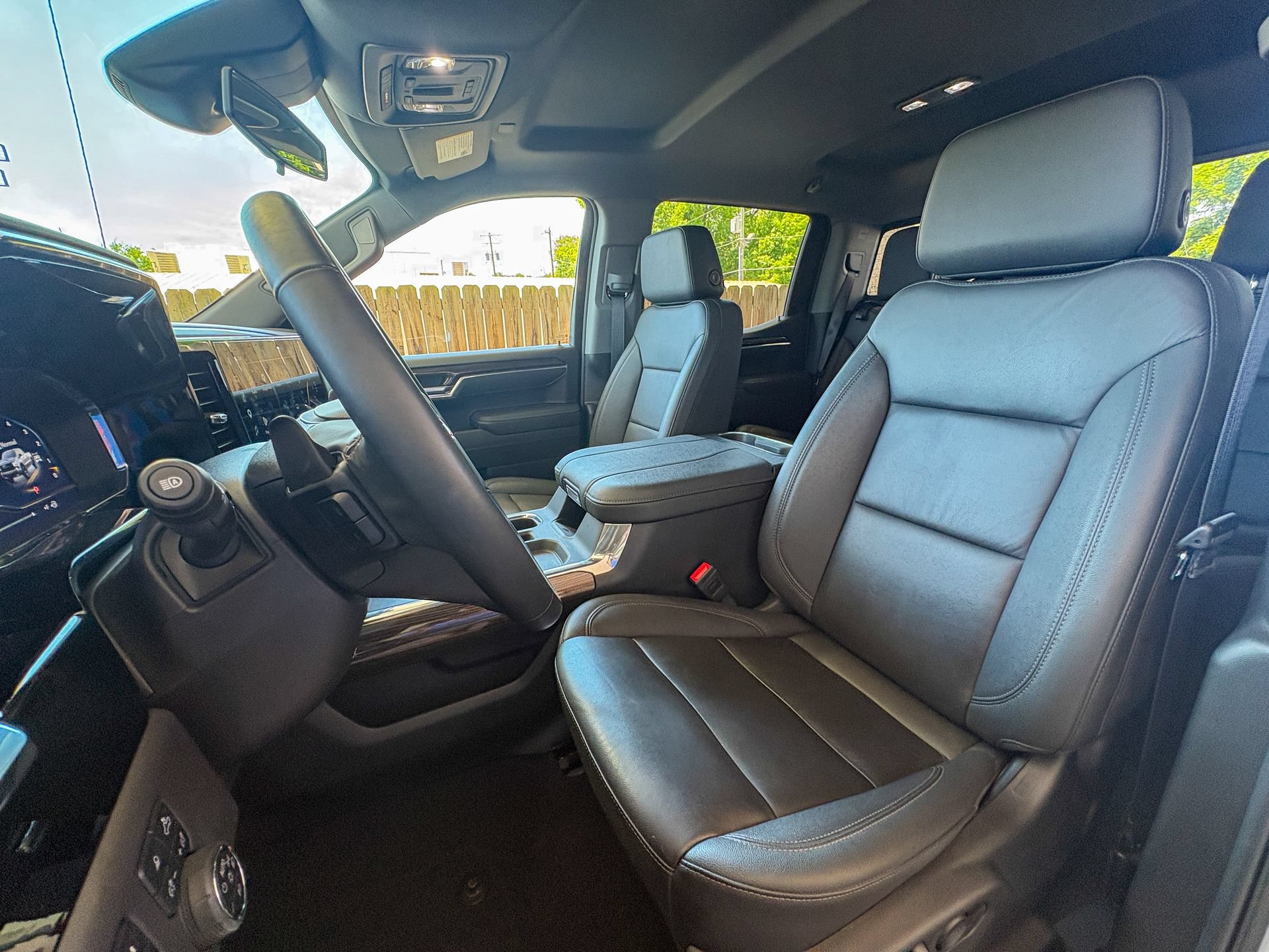 Used 2025 Chevrolet Silverado 1500 LT Trail Boss w/ LT Trail Boss Premium Package AWD/4WD image 25