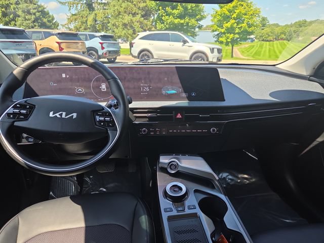 Certified 2024 Kia EV6 Light AWD/4WD image 18