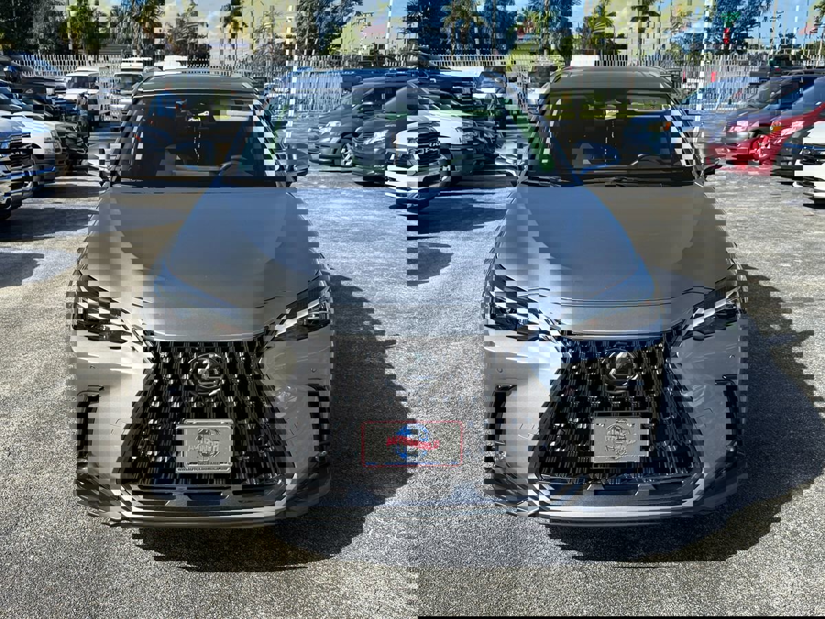 Used 2024 Lexus NX 350h NX 350h Premium AWD image 4