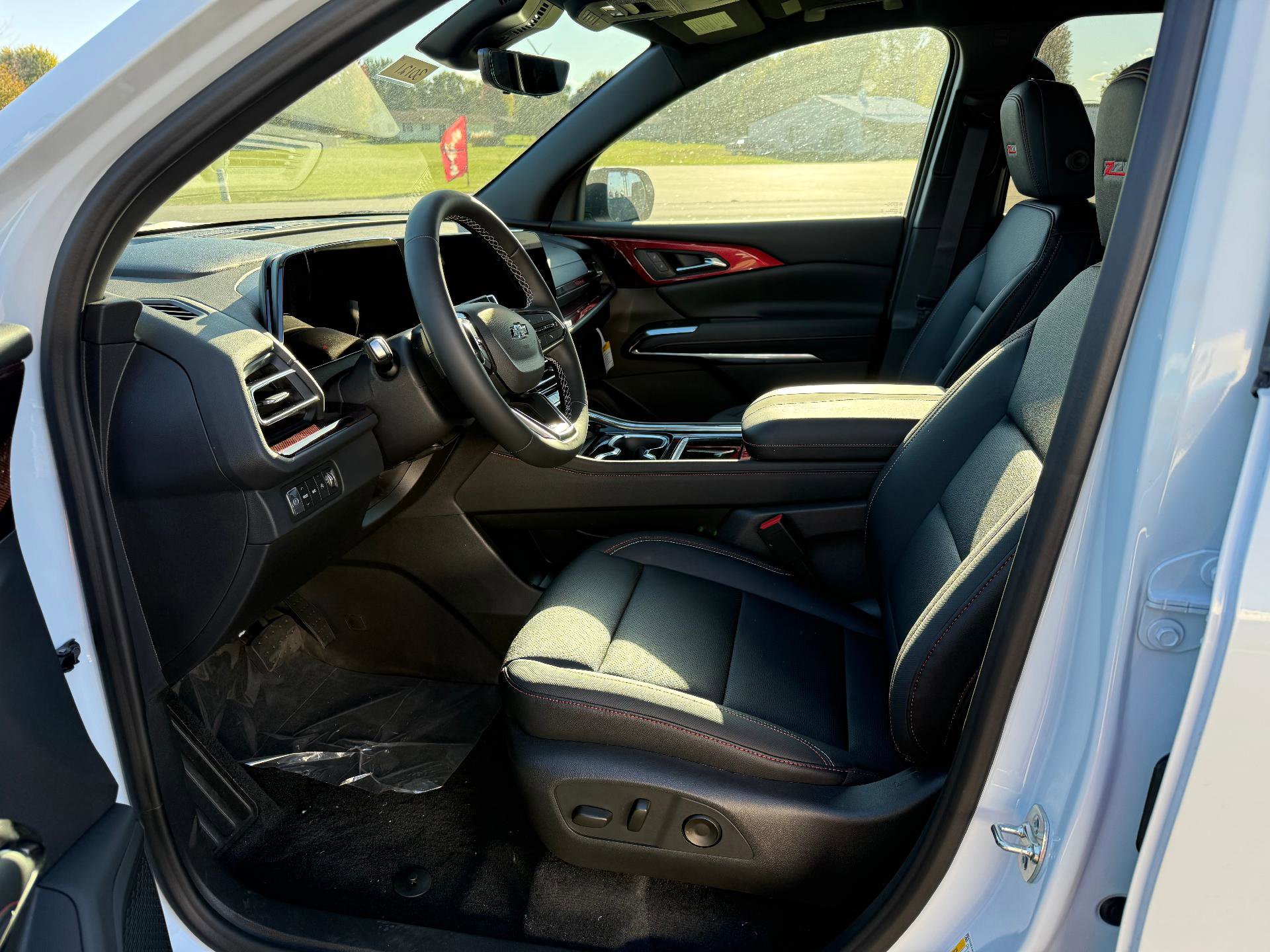 New 2026 Chevrolet Traverse Z71 image 13