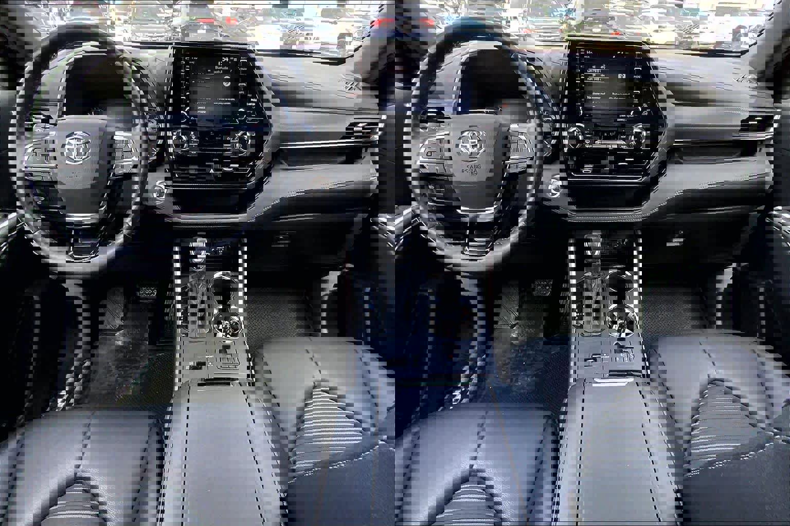 Used 2021 Toyota Highlander XSE image 16