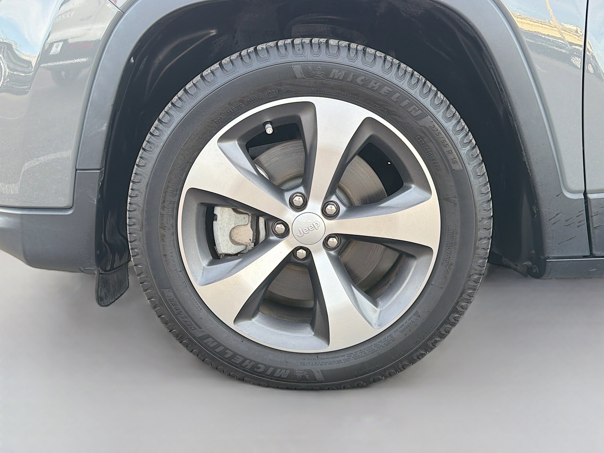 Used 2020 Jeep Cherokee Limited FWD image 41