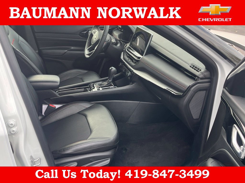 Used 2025 Jeep Compass Trailhawk AWD/4WD image 26