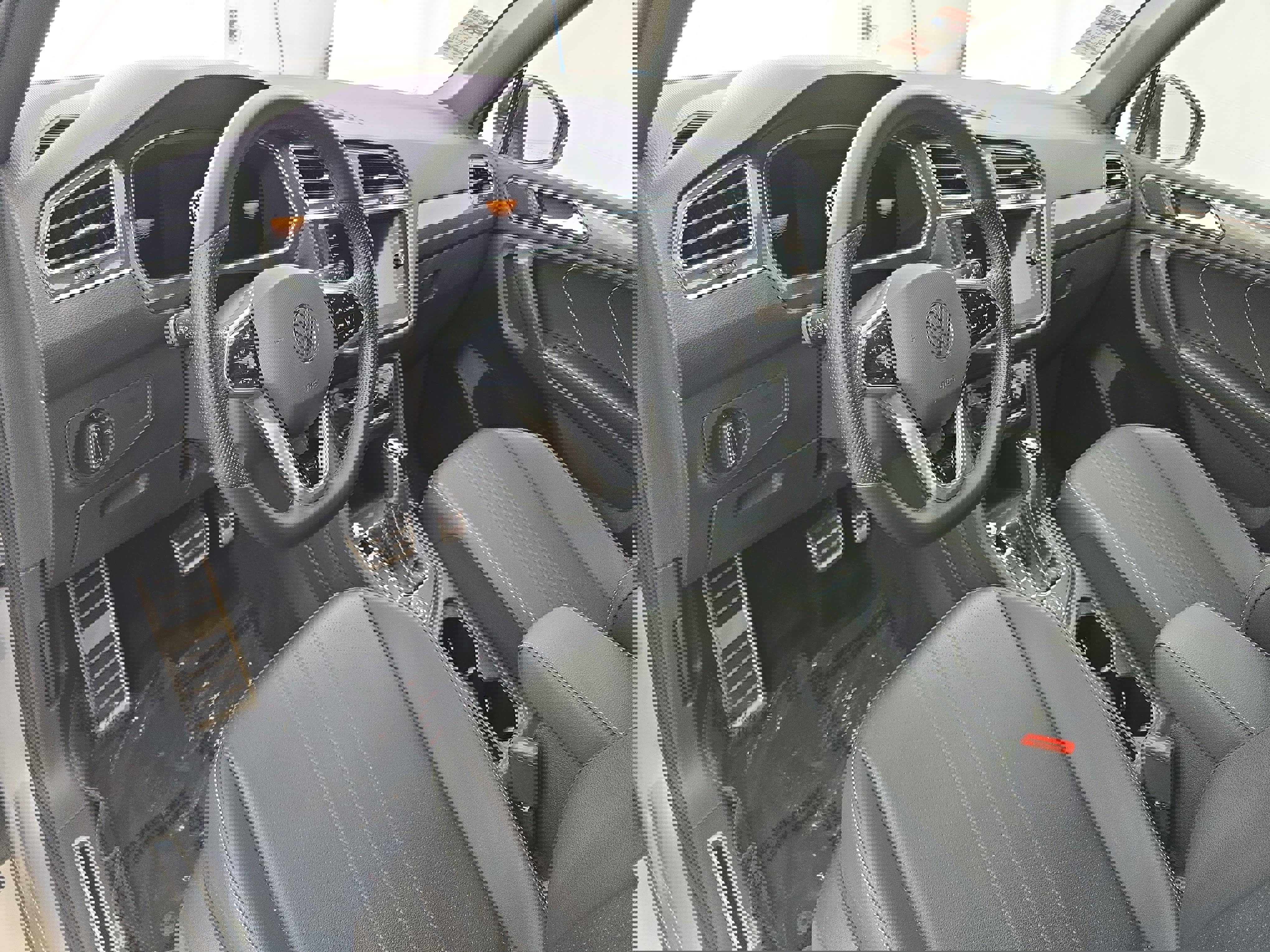 Certified 2023 Volkswagen Tiguan SE R-Line image 15