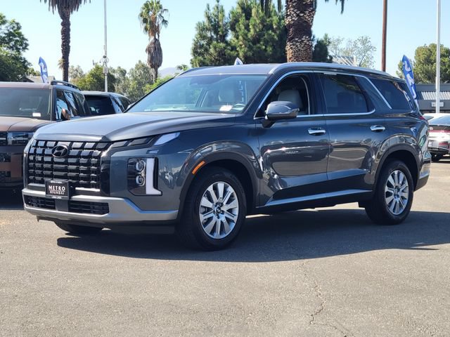 Used 2025 Hyundai Palisade SEL FWD image 2