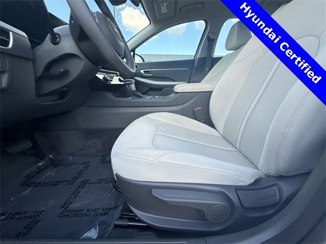 Certified 2025 Hyundai Sonata SE image 12