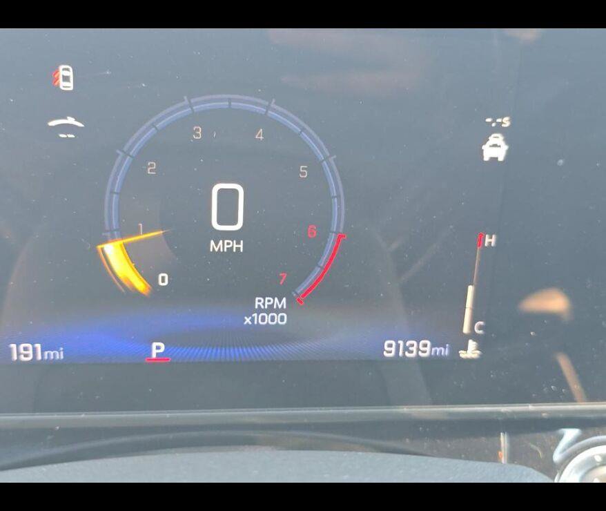 Used 2025 Chevrolet Trax RS w/ Driver Confidence Package FWD image 5