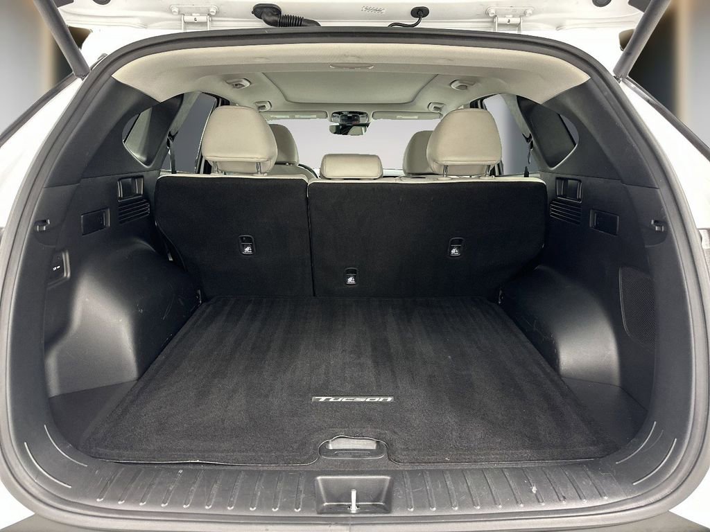 Certified 2022 Hyundai Tucson Limited AWD/4WD image 11