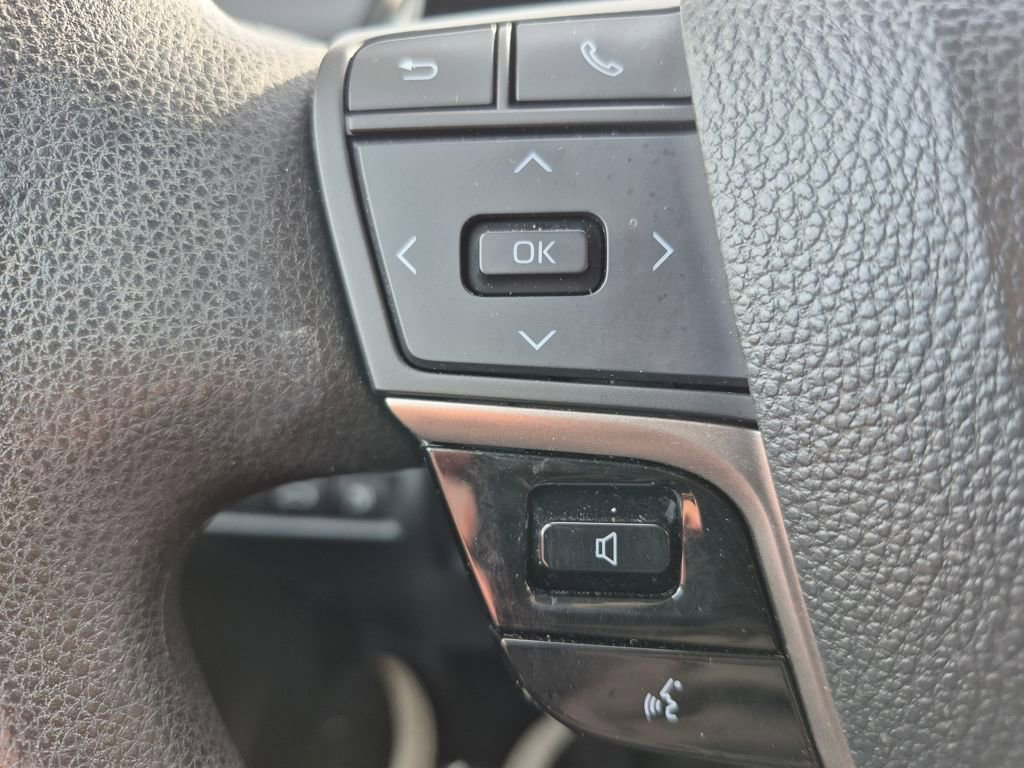 Used 2025 Toyota Camry Hybrid image 18