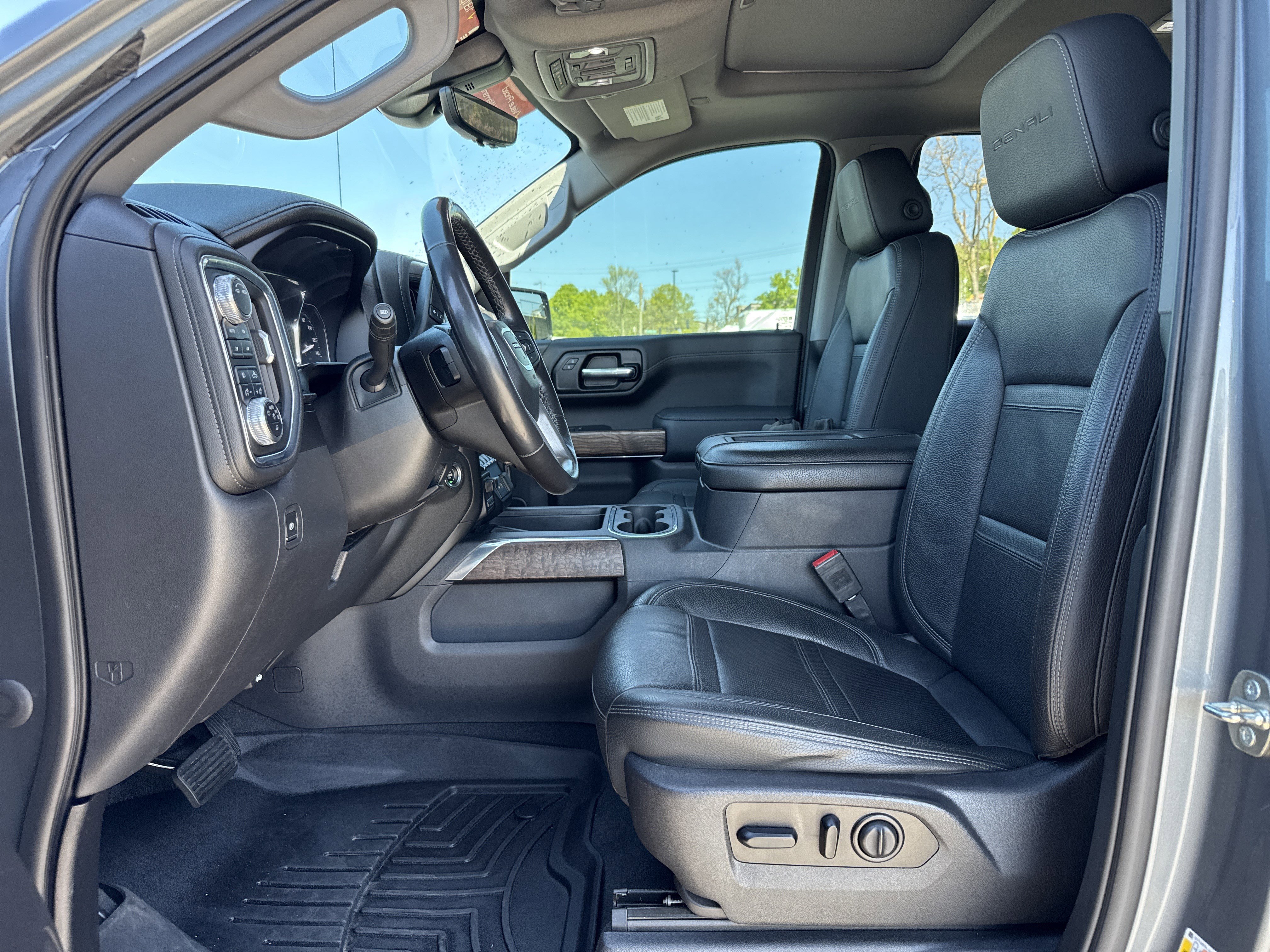 Used 2020 GMC Sierra 1500 Denali w/ Denali Ultimate Package image 16