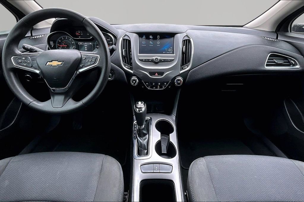 Used 2017 Chevrolet Cruze LT w/ Convenience Package image 16