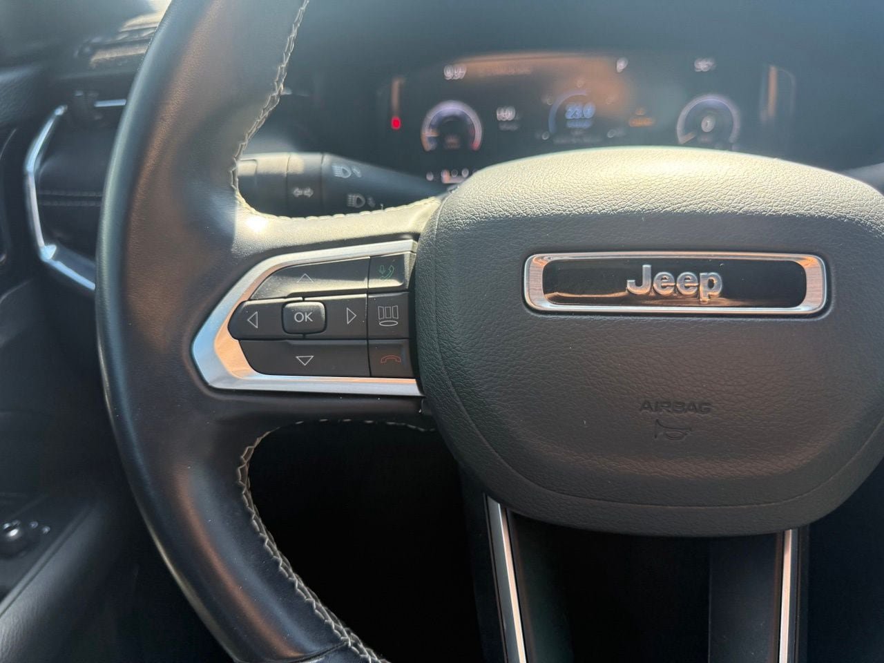 Used 2022 Jeep Compass High Altitude AWD/4WD image 19