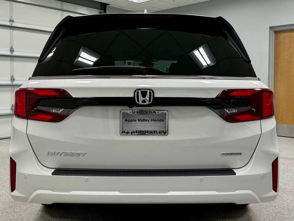 New 2026 Honda Odyssey Touring image 4