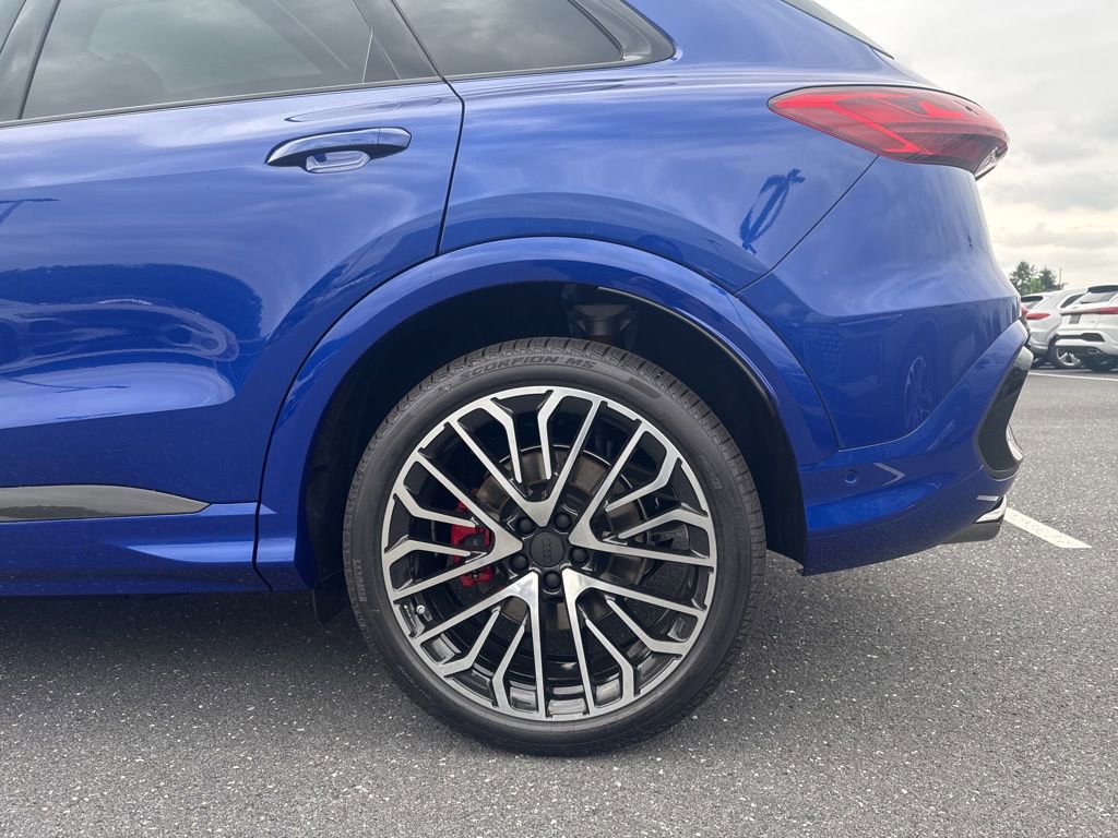 New 2026 Audi SQ5 Prestige AWD/4WD image 10