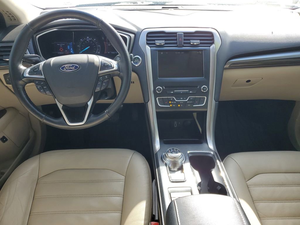 Used 2017 Ford Fusion Energi SE image 27