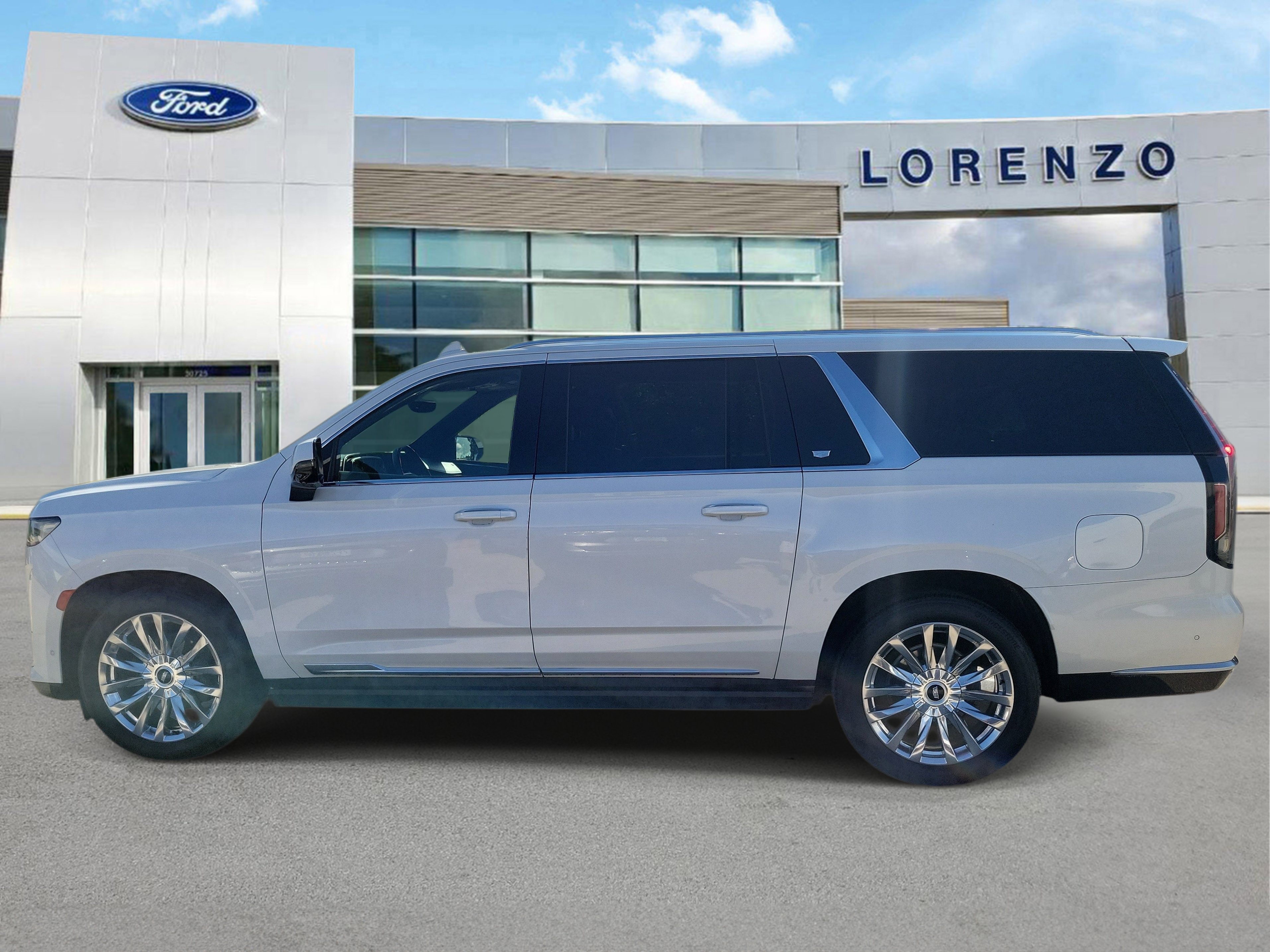 Used 2023 Cadillac Escalade ESV Premium Luxury w/ Performance Package AWD/4WD image 8