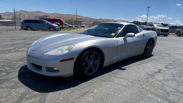 Used 2006 Chevrolet Corvette Coupe w/ Preferred Equipment Group RWD image 4