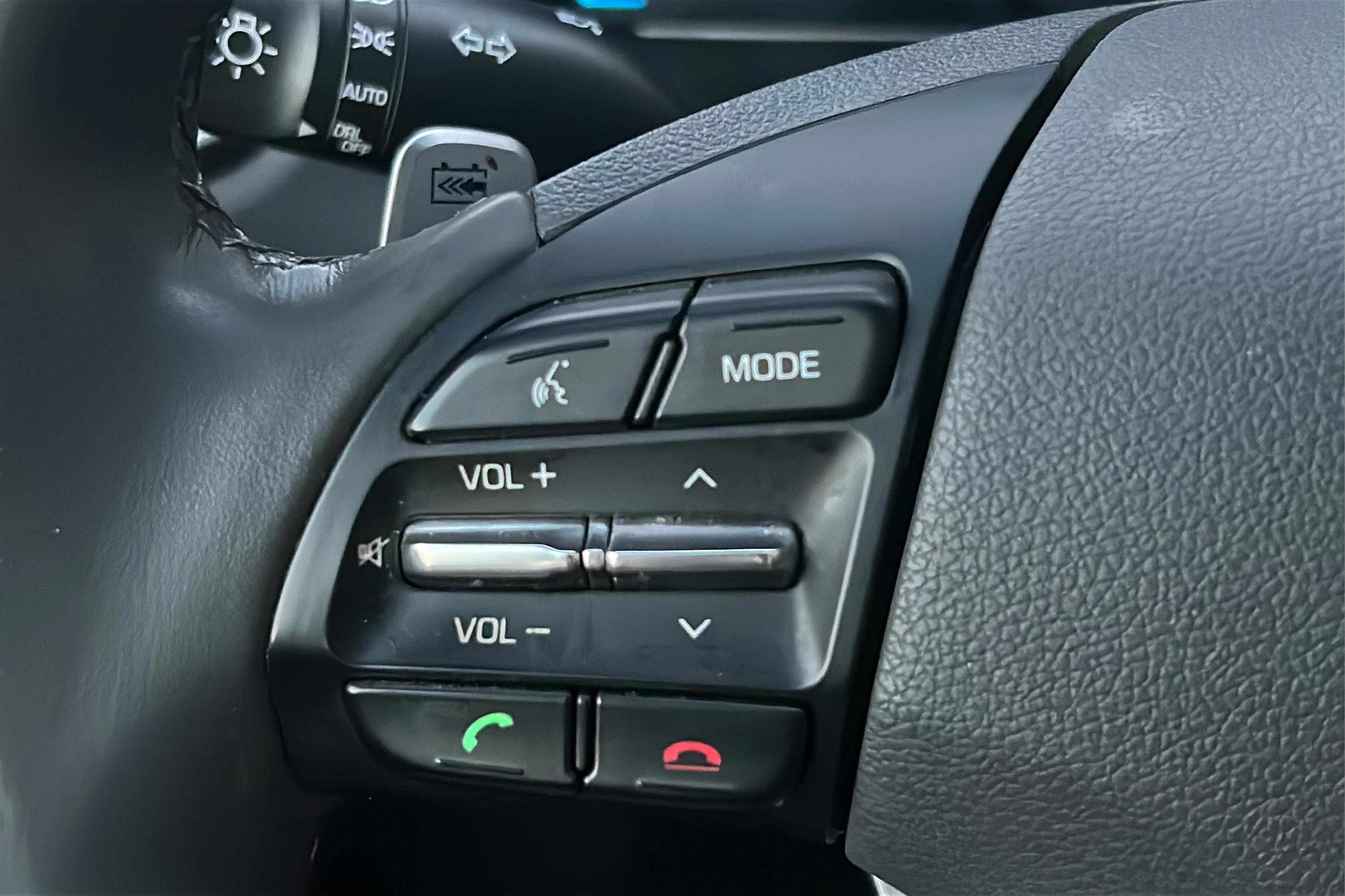 Used 2019 Hyundai Ioniq Electric FWD image 16