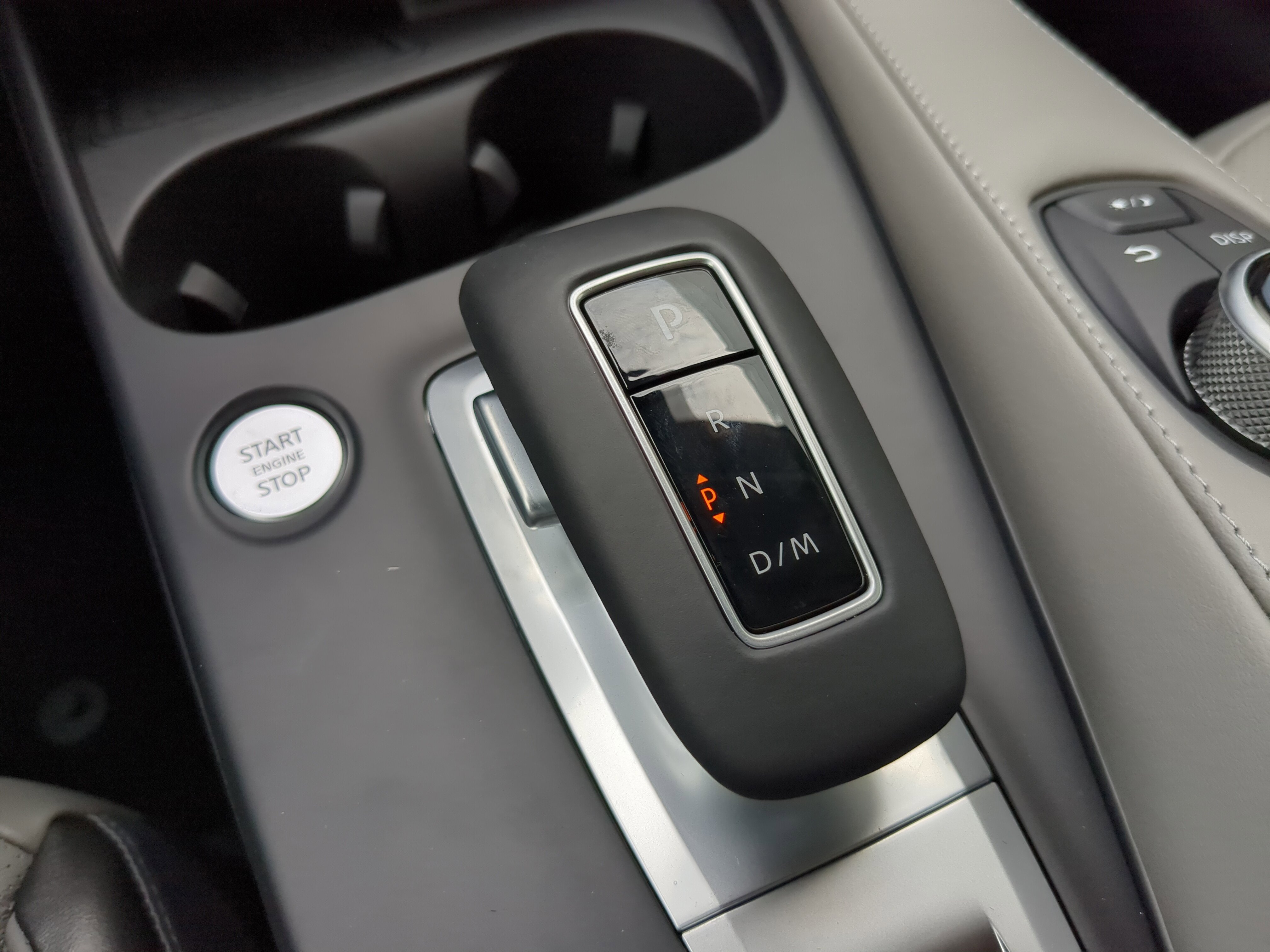 New 2025 INFINITI QX50 Luxe image 25