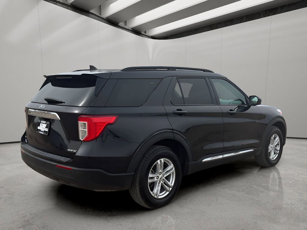 Used 2021 Ford Explorer XLT image 5