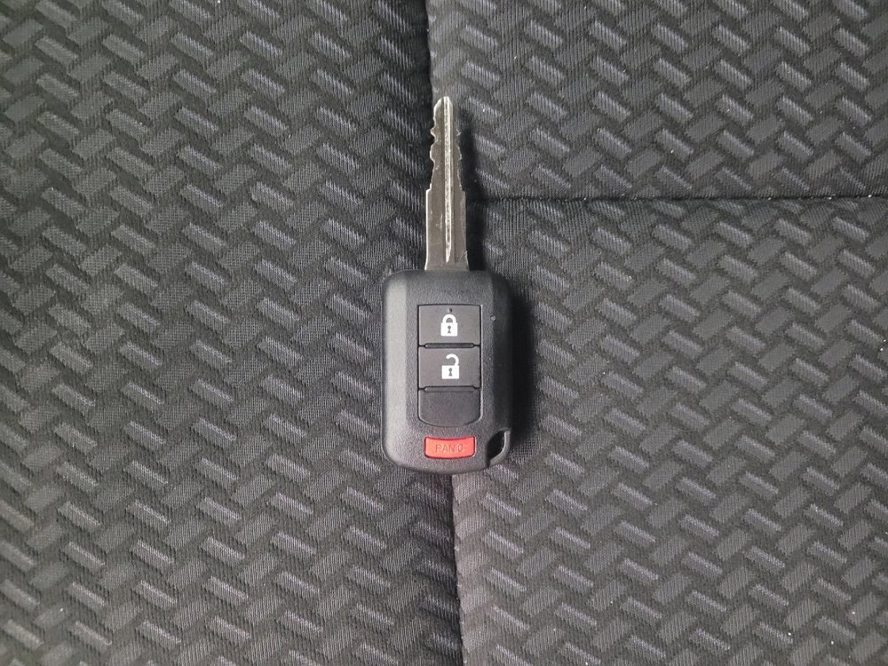Used 2020 Mitsubishi Eclipse Cross ES FWD image 33