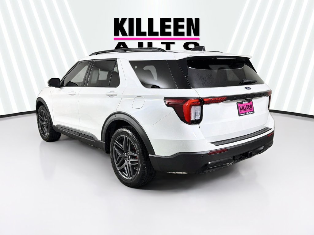 New 2026 Ford Explorer ST-Line w/ ST-Line Street Pack RWD image 5