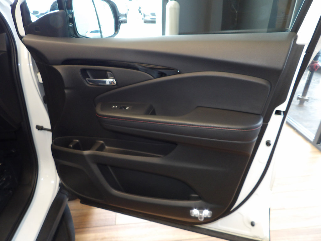 Used 2022 Honda Ridgeline Black Edition image 15