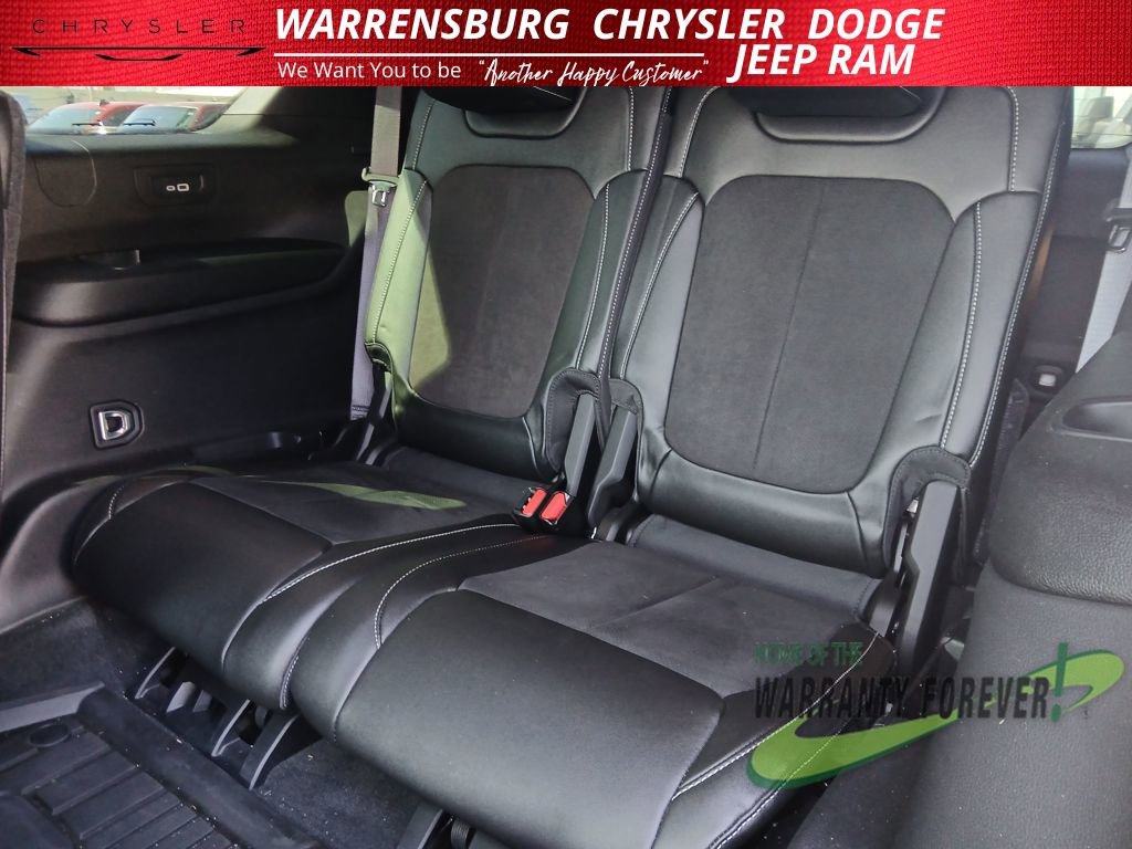 Used 2024 Jeep Grand Cherokee L Altitude image 13