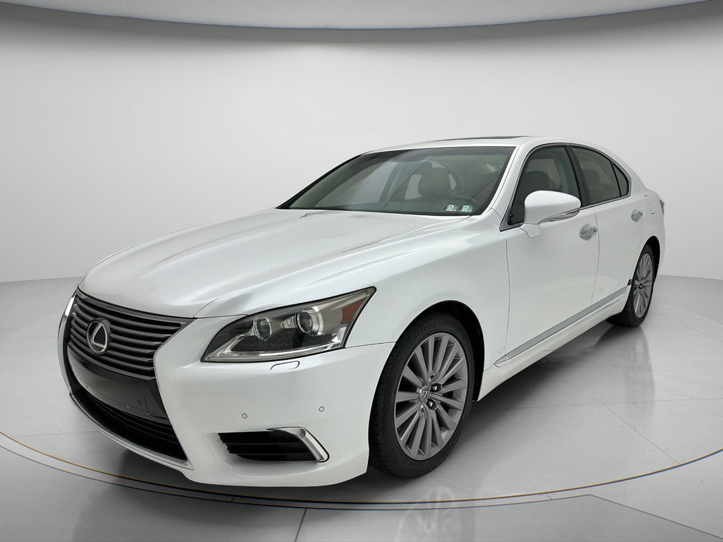 Used 2014 Lexus LS 460 AWD w/ Comfort Package image 3