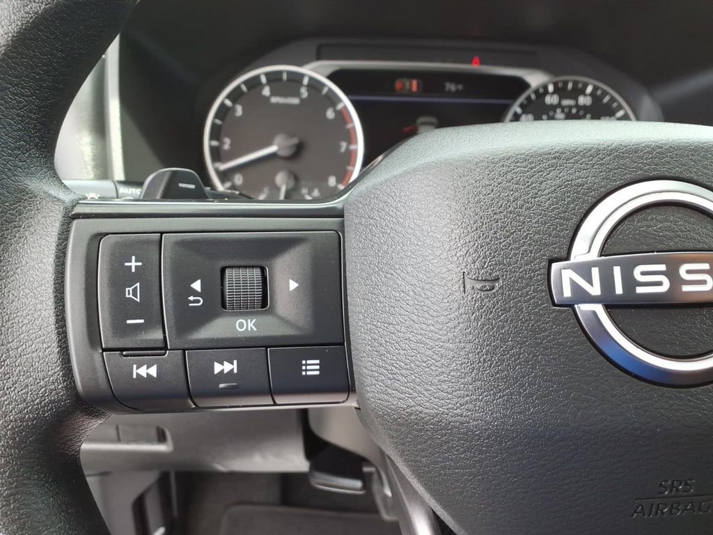 Used 2026 Nissan Rogue S FWD image 19