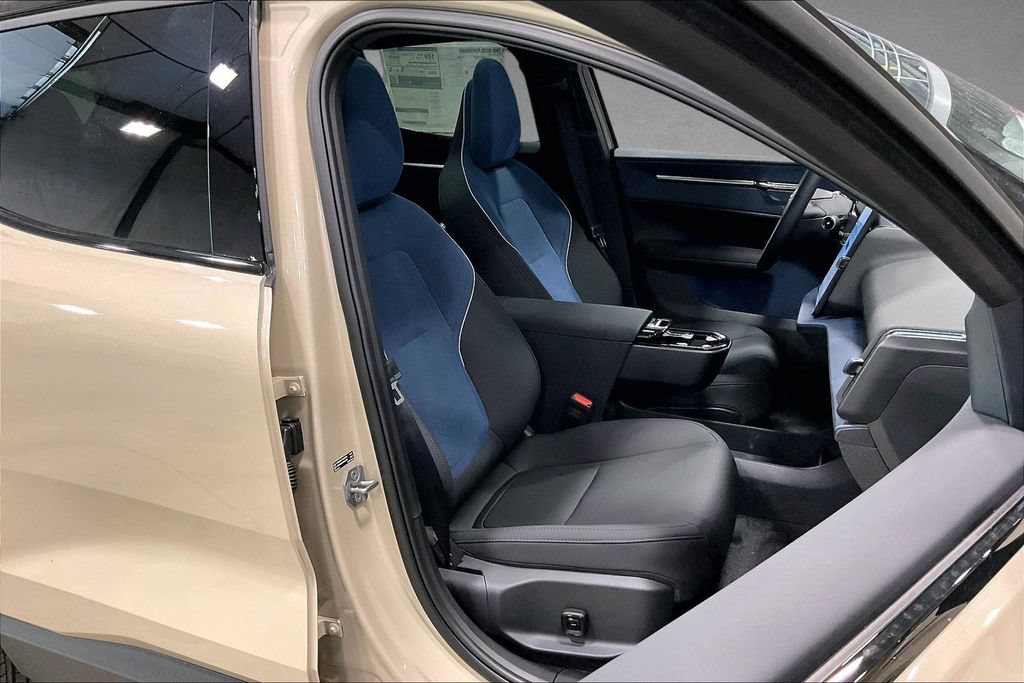New 2026 Volvo EX30 Ultra w/ Protection Package Premier AWD/4WD image 12