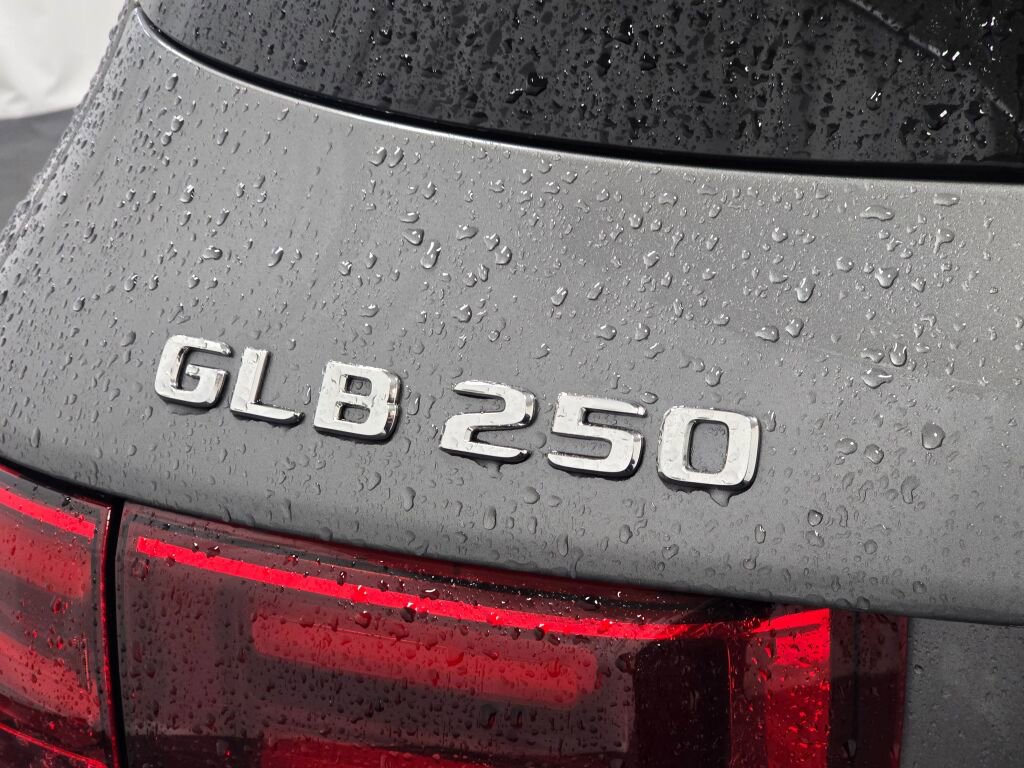 New 2026 Mercedes-Benz GLB 250 4MATIC image 21