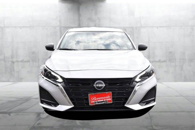 Certified 2025 Nissan Altima 2.5 SV image 4