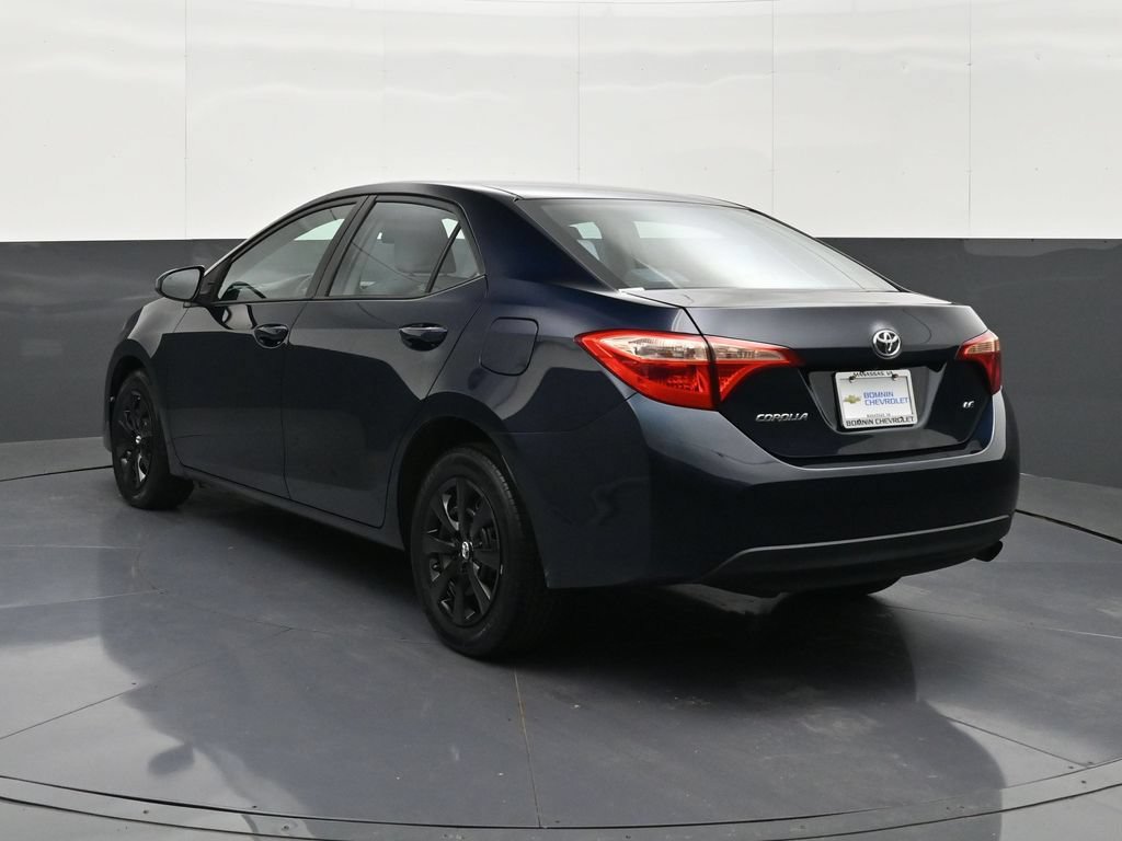 Used 2017 Toyota Corolla LE FWD image 3