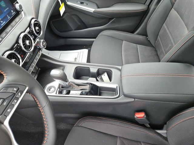 New 2025 Nissan Sentra SR image 28