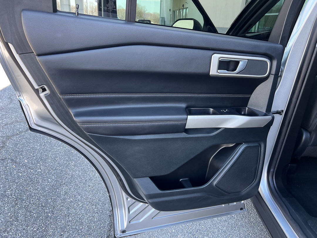 Used 2023 Ford Explorer XLT w/ Equipment Group 202A image 28