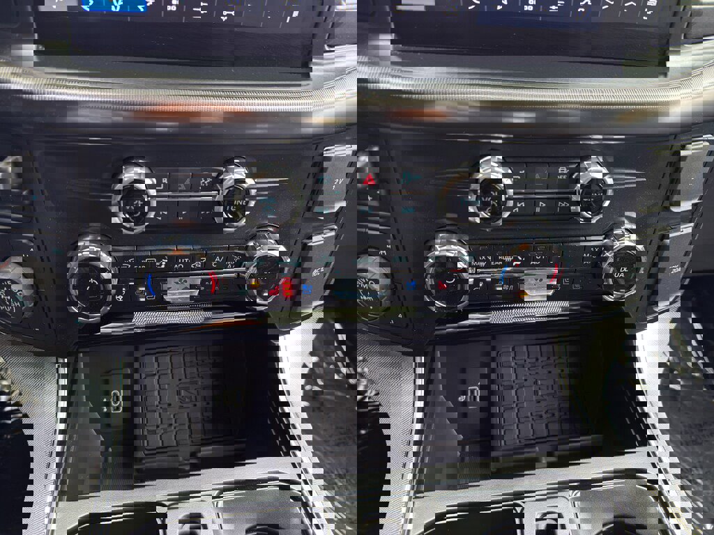 New 2025 Ford F150 Platinum image 27