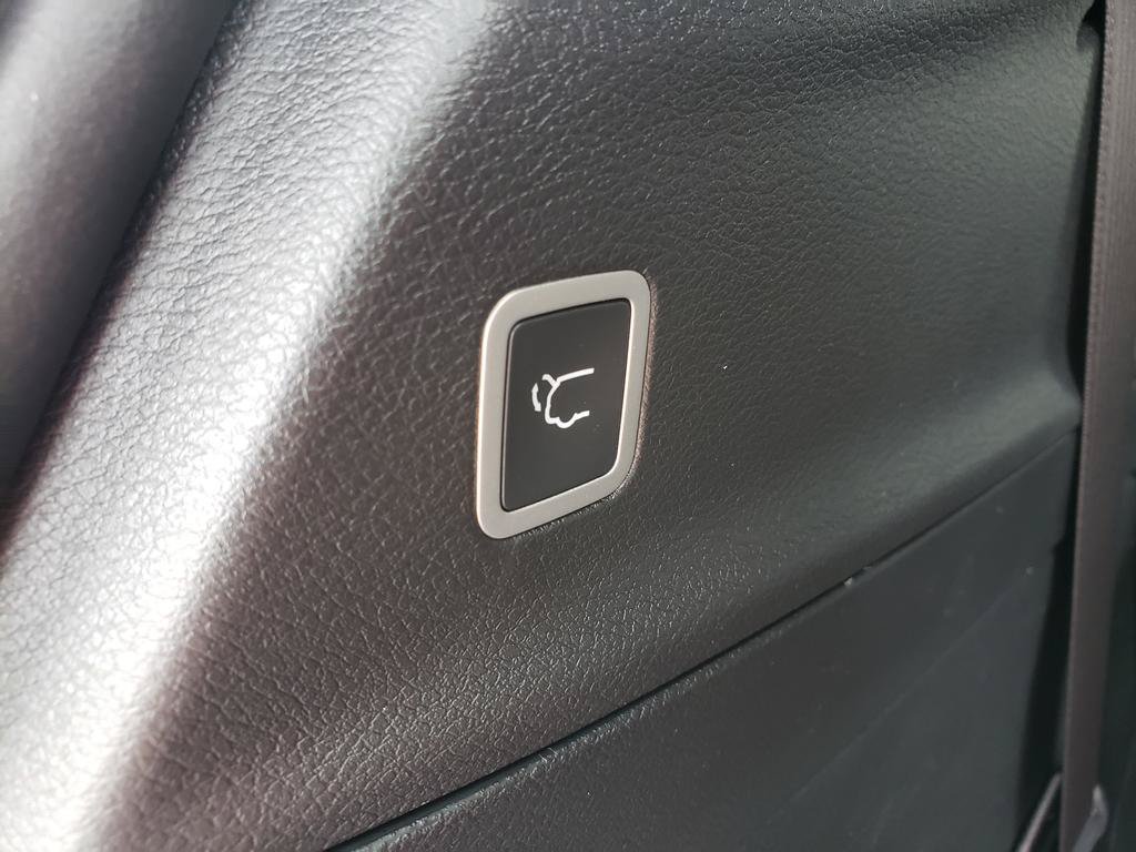 New 2026 Chrysler Pacifica Select AWD/4WD image 10