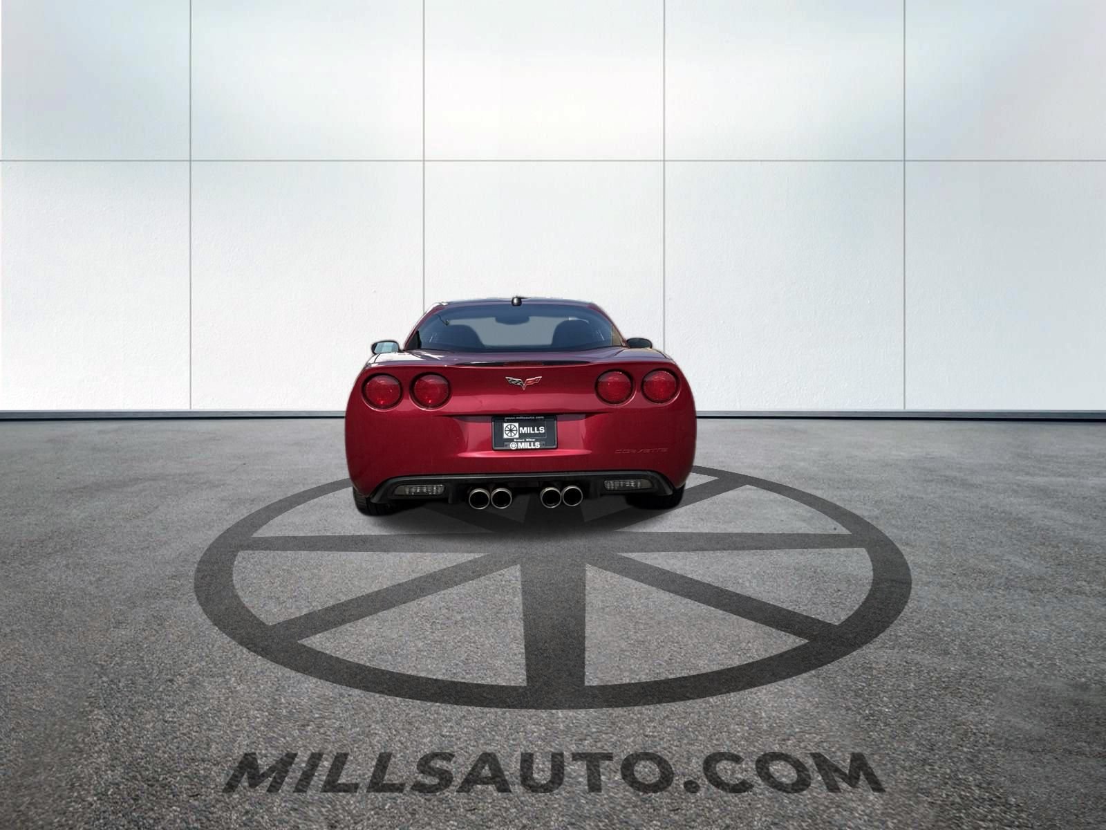 Used 2005 Chevrolet Corvette Coupe w/ Preferred Equipment Group RWD image 7