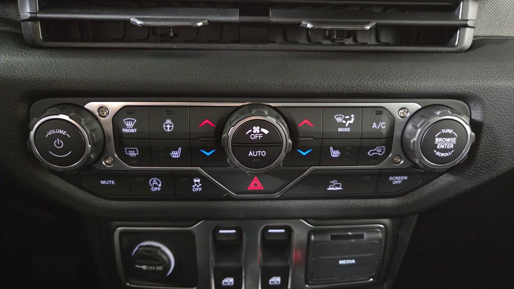 New 2026 Jeep Wrangler Willys AWD/4WD image 25