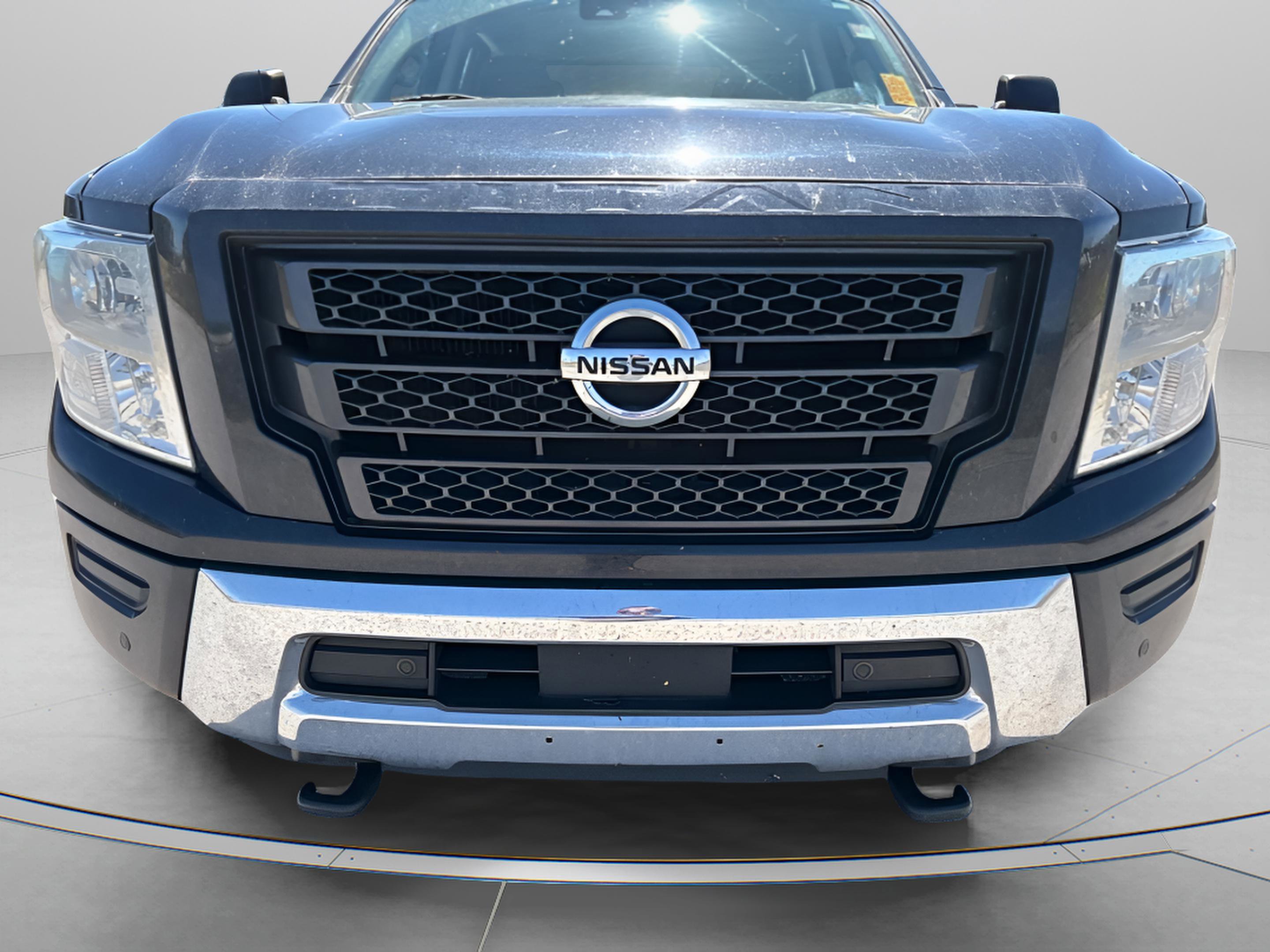 Used 2020 Nissan Titan SV w/ SV Convenience Package image 42