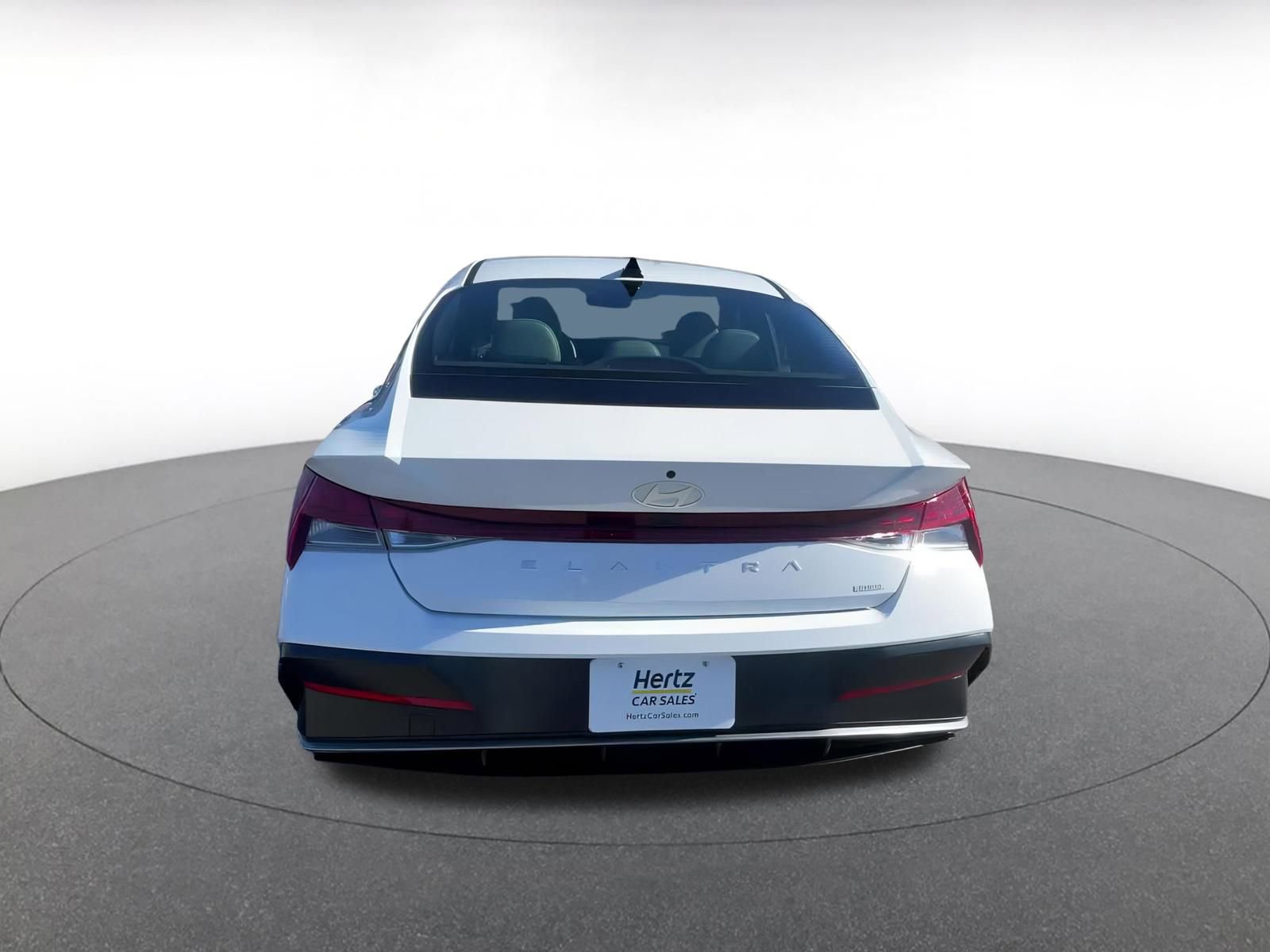 Used 2025 Hyundai Elantra Limited image 12