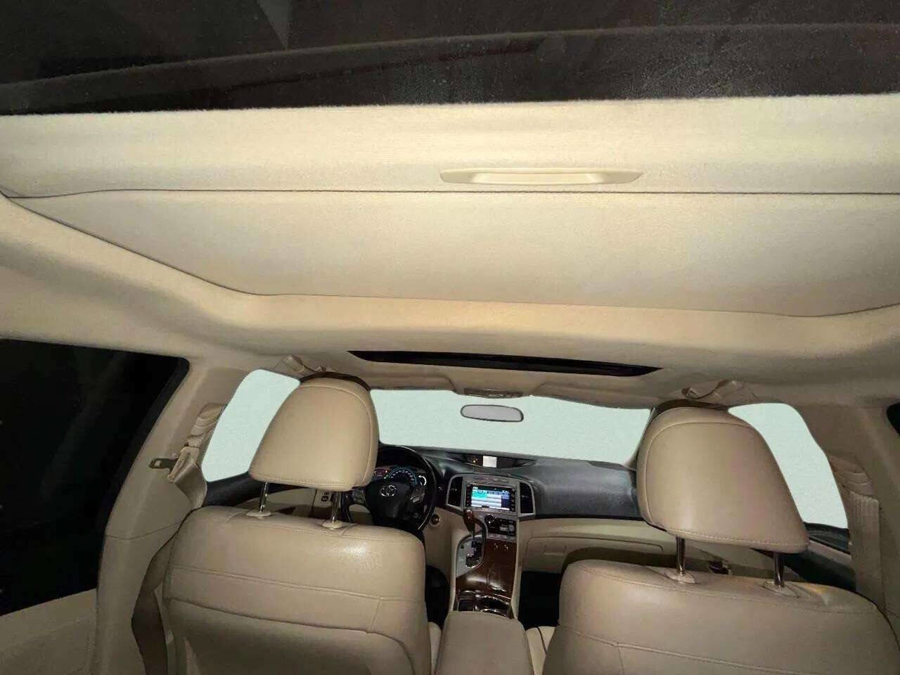 Used 2011 Toyota Venza AWD image 14